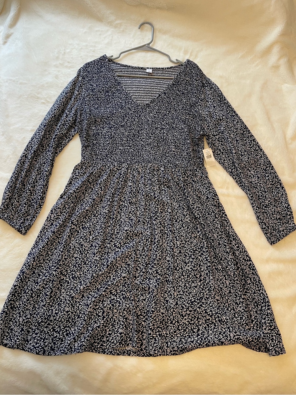 Old Navy Navy & White Micro Floral V-Neck Long Sleeve Dress